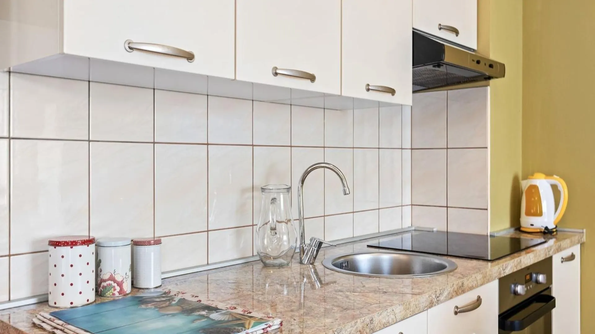 Seafront Apt On Sunny Rab Island - Neda Maslina Kampor Apartment