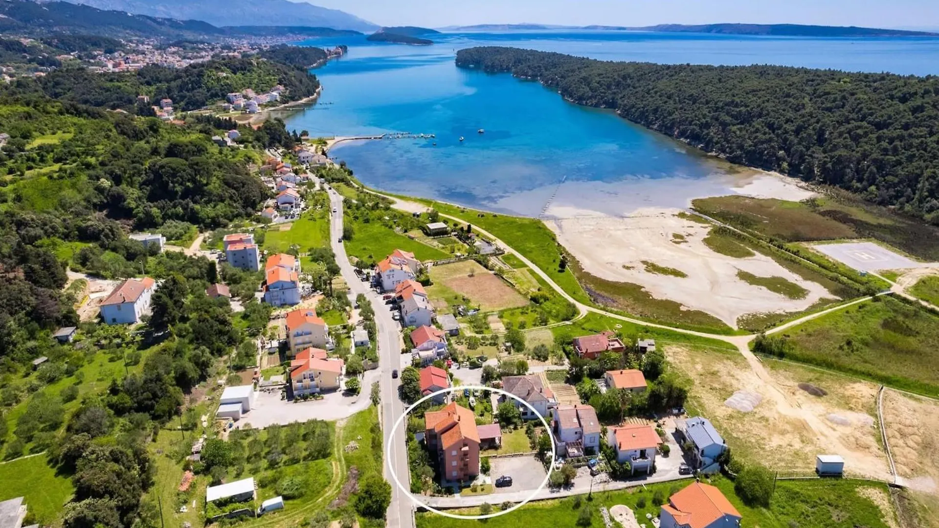 Apartment Seafront Apt On Sunny Rab Island - Neda Maslina Kampor